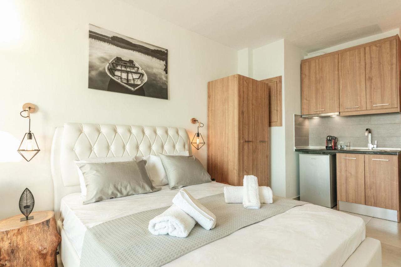 Blue Studios Peraia Экстерьер фото